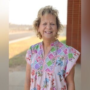 Meet your Posher, Julie